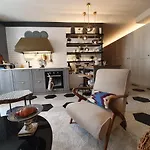 The Mirror Guesthouse - Terme Merano