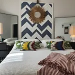 The Mirror Guesthouse - Terme Merano